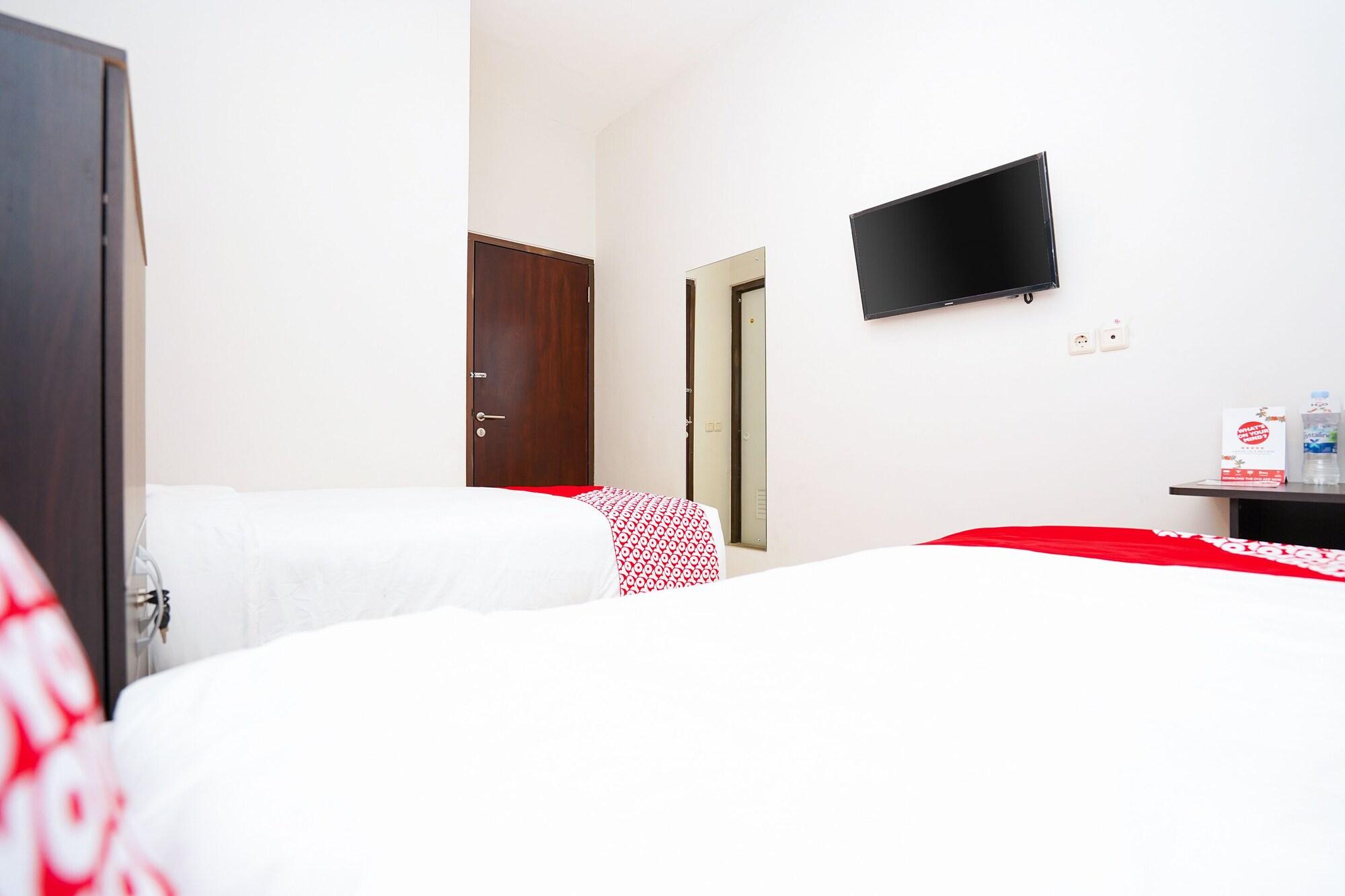 Oyo 450 Semampir Residence Surabaya Kültér fotó