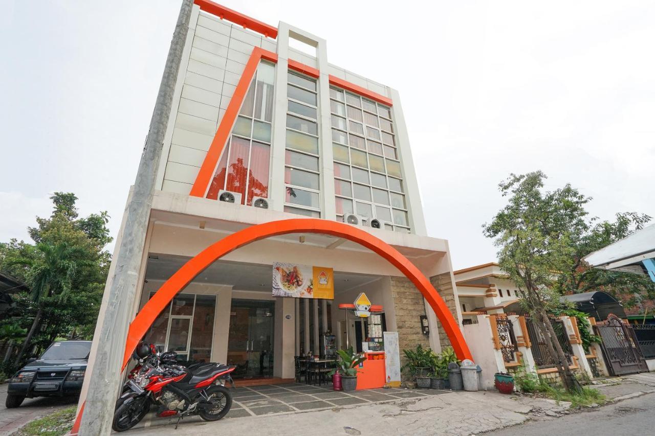 Oyo 450 Semampir Residence Surabaya Kültér fotó